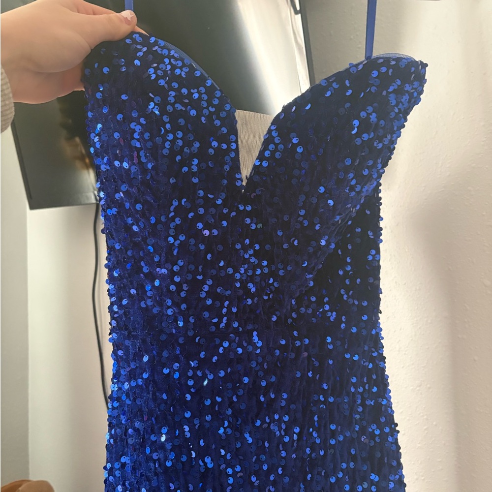 Blue Sequin Prom dress - Picture 2 of 4